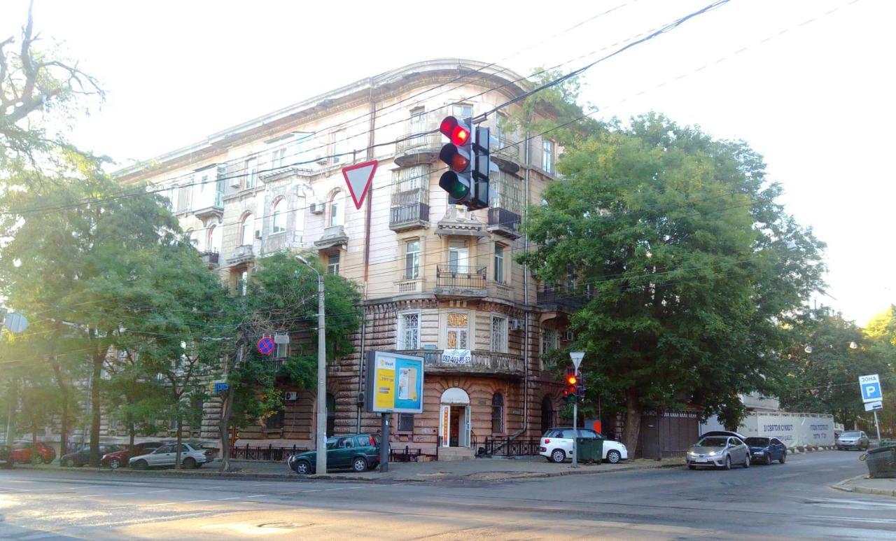 אודסה Apartment Vechnye Tsennosti מראה חיצוני תמונה